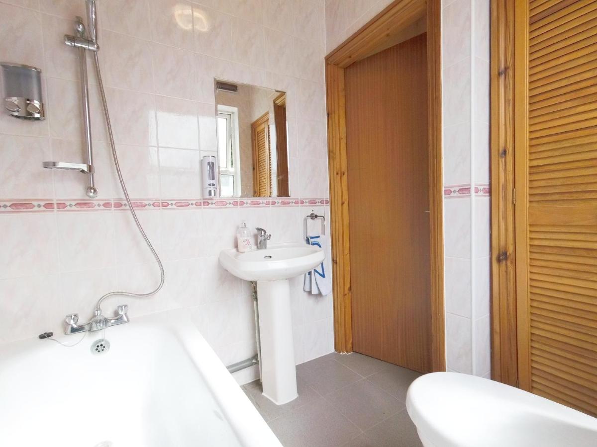 Apartamento Carnation Flat A In Wembley Londres Exterior foto