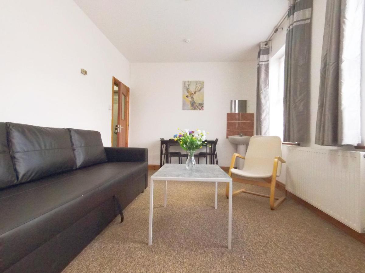 Apartamento Carnation Flat A In Wembley Londres Exterior foto