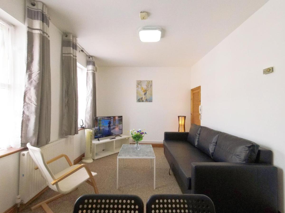 Apartamento Carnation Flat A In Wembley Londres Exterior foto