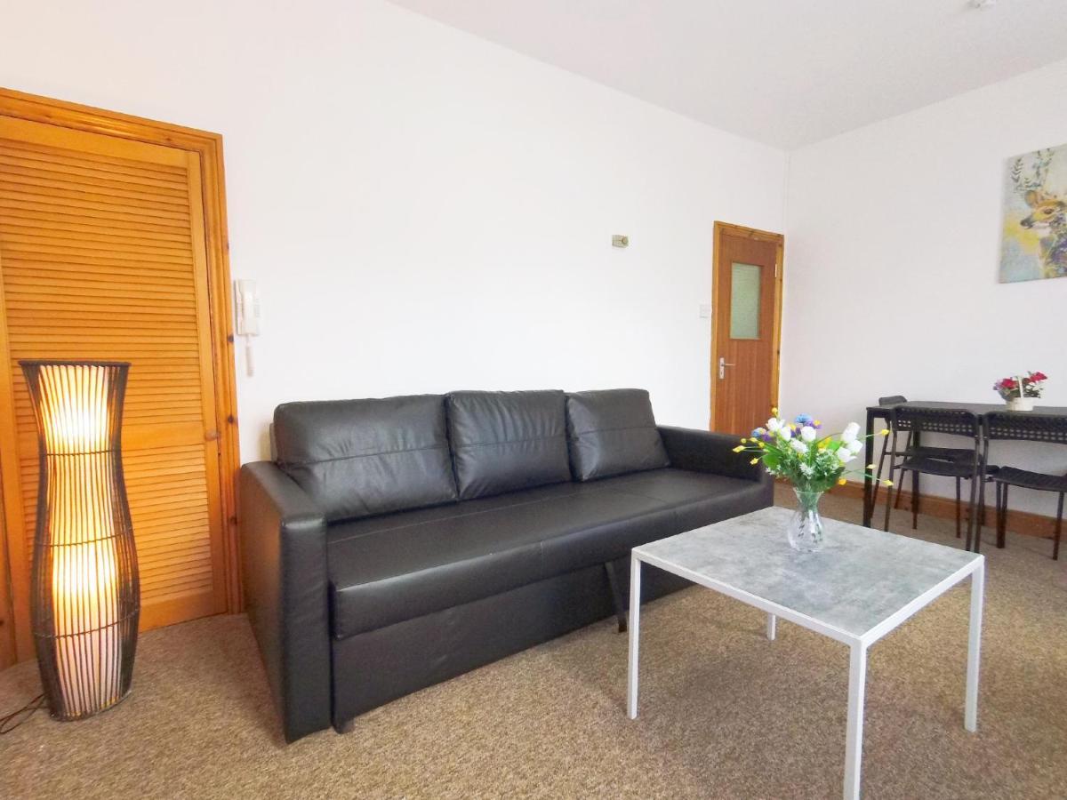 Apartamento Carnation Flat A In Wembley Londres Exterior foto