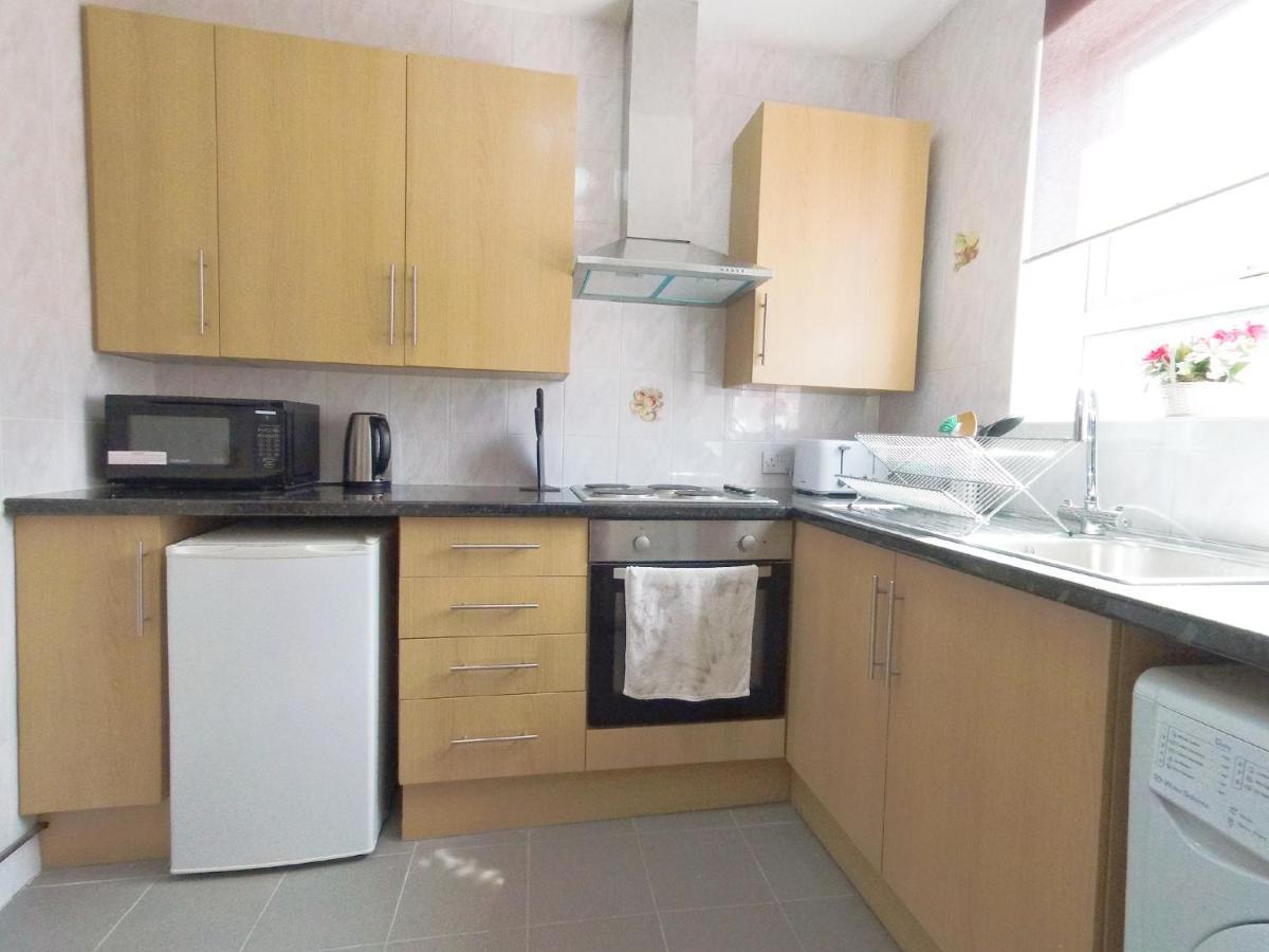 Apartamento Carnation Flat A In Wembley Londres Exterior foto
